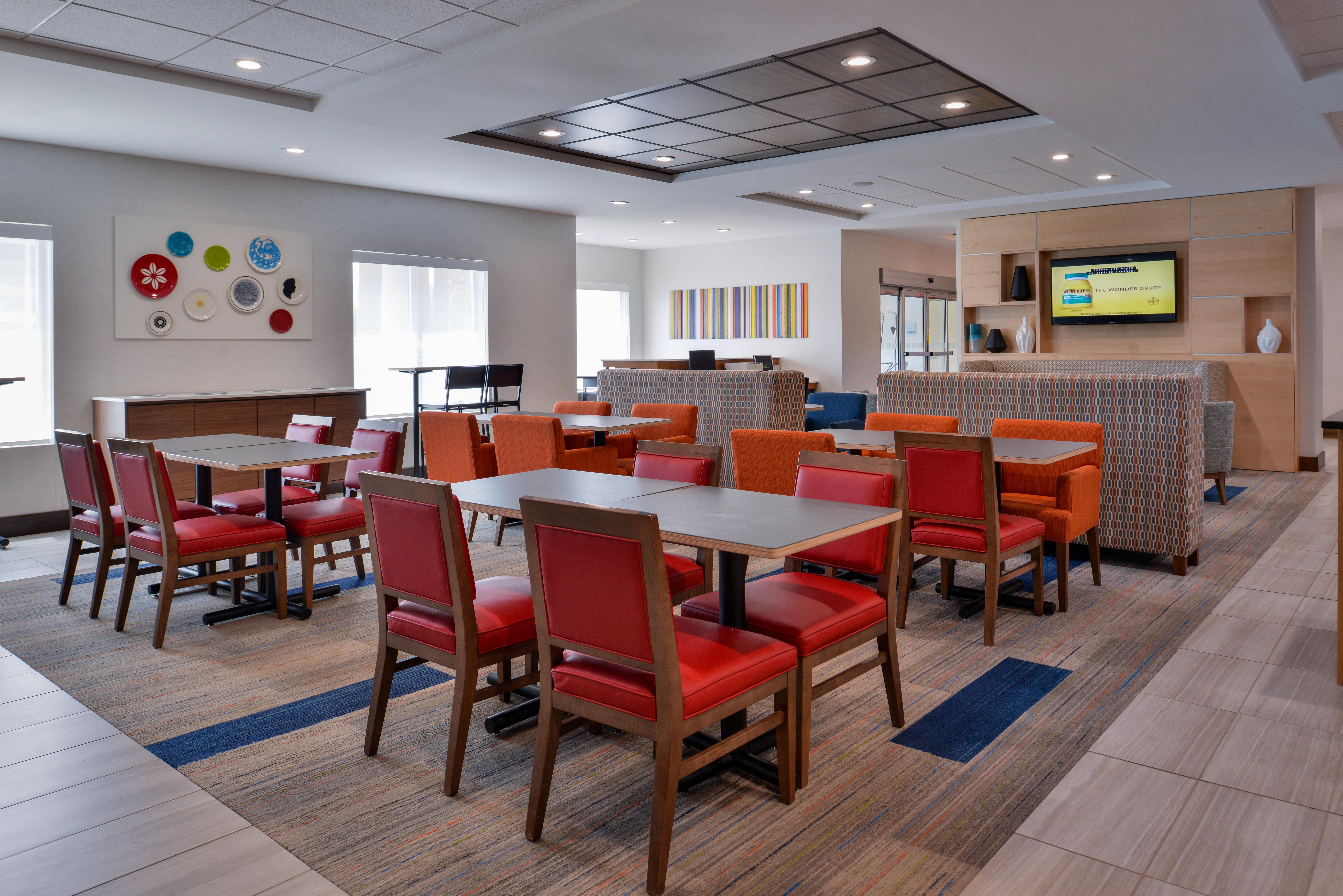 Holiday Inn Express Hotel & Suites Cincinnati - Mason By Ihg Exterior photo