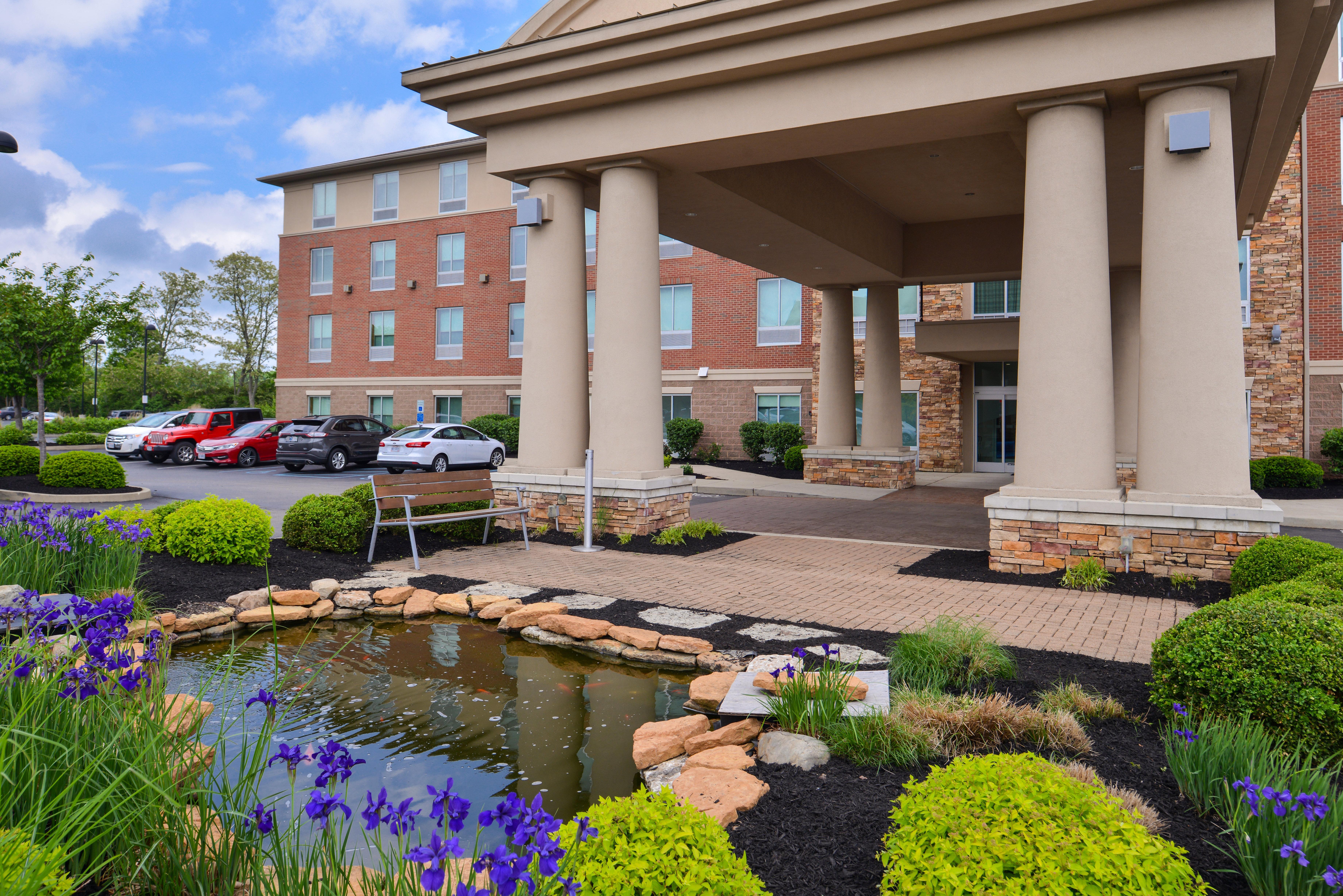 Holiday Inn Express Hotel & Suites Cincinnati - Mason By Ihg Exterior photo