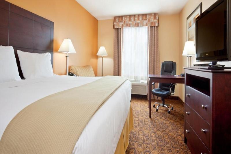 Holiday Inn Express Hotel & Suites Cincinnati - Mason By Ihg Exterior photo