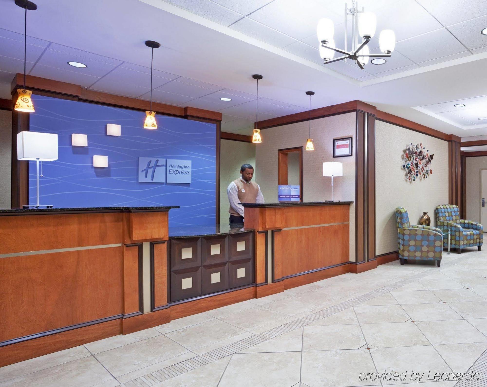 Holiday Inn Express Hotel & Suites Cincinnati - Mason By Ihg Exterior photo